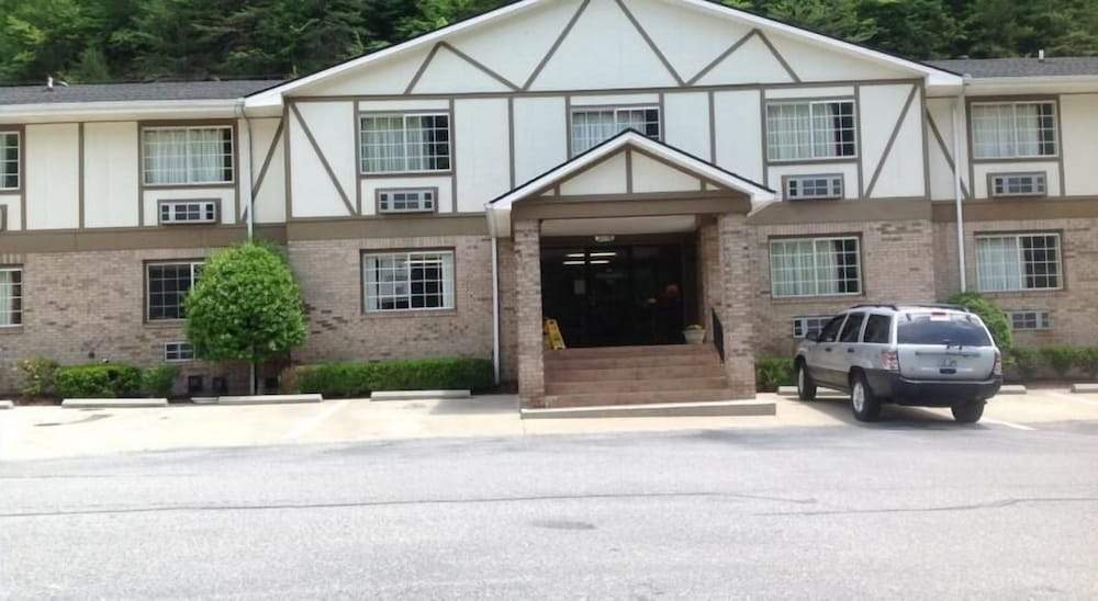 Brookshire Inn