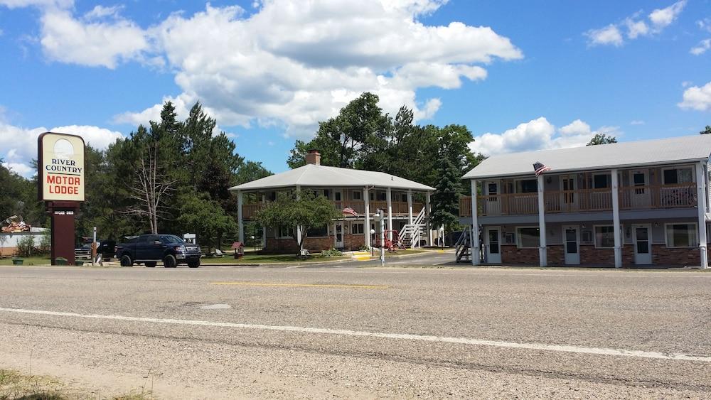 River Country Motor Lodge — hotel in Grayling