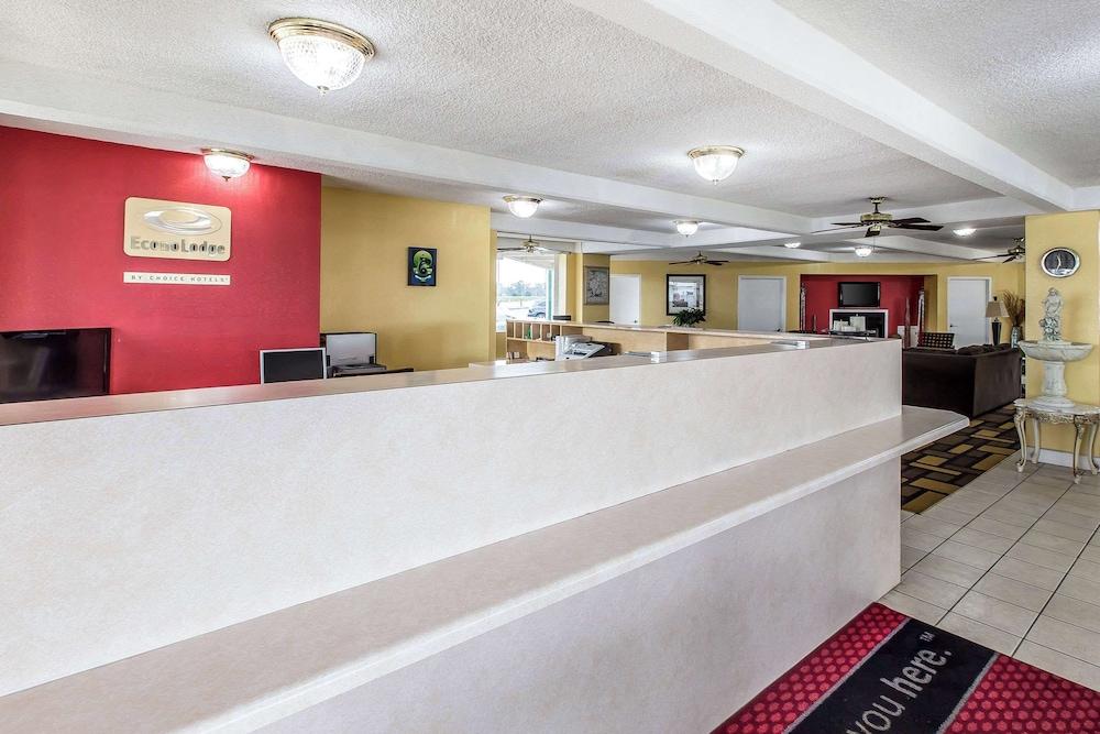 Econo Lodge Byron near Historic District - Warner Robins — hotel in Byron