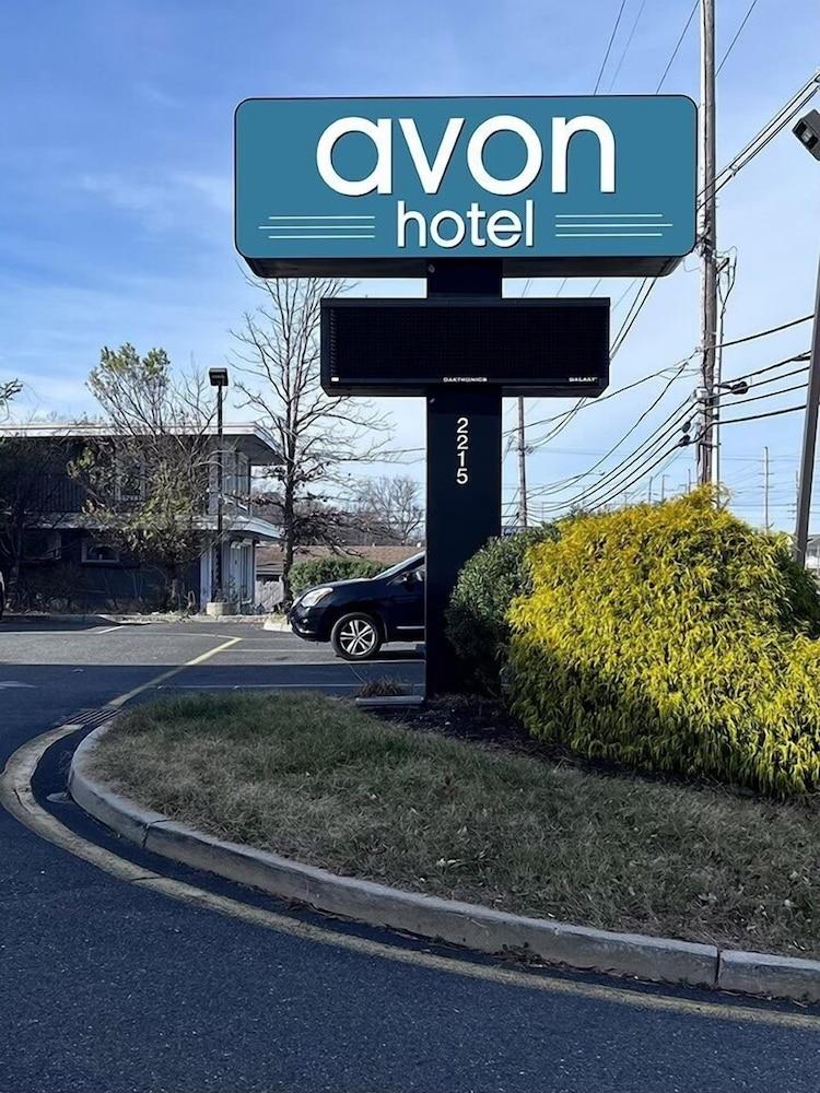 Avon Hotel — hotel in Toms River
