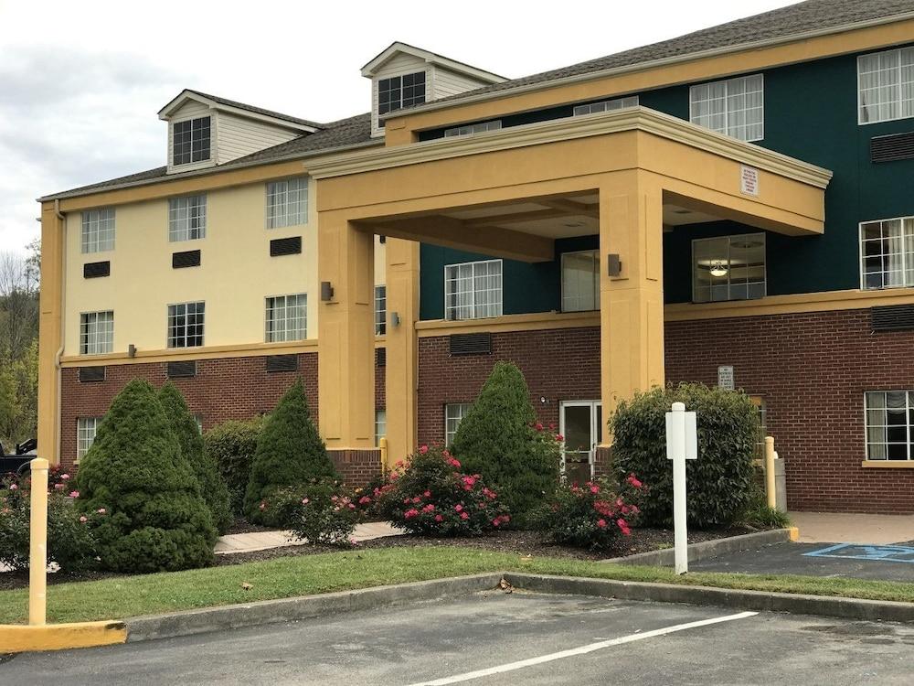 Days Inn by Wyndham Norton — hotel in Norton