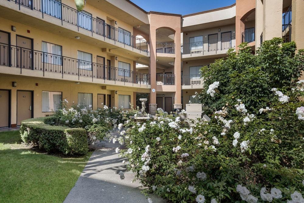 MainStay Suites John Wayne Airport by Choice Hotels — hotel in Santa Ana