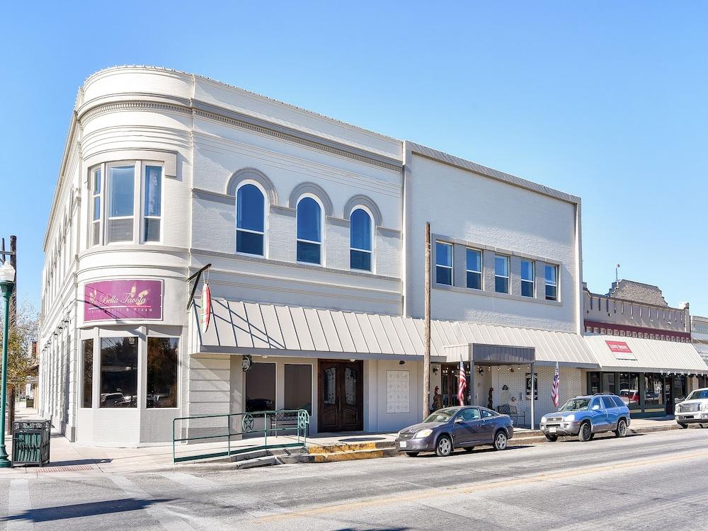 The Dilworth Inn — hotel in Gonzales