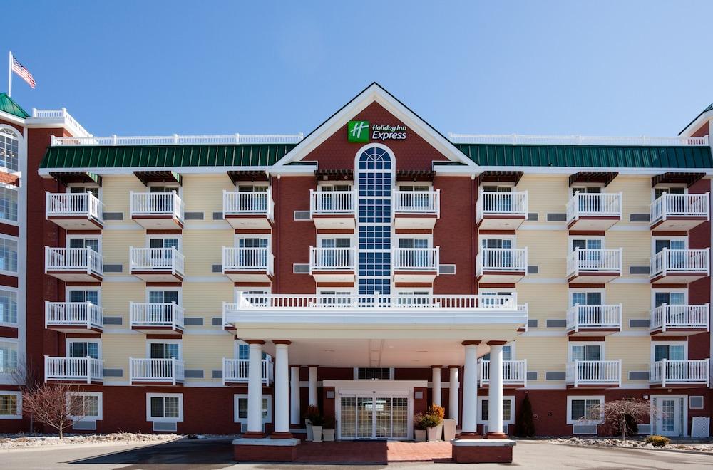 Holiday Inn Express & Suites Petoskey by IHG — hotel in Petoskey