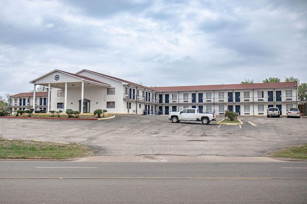 Salt Creek Lodge — hotel in Graham