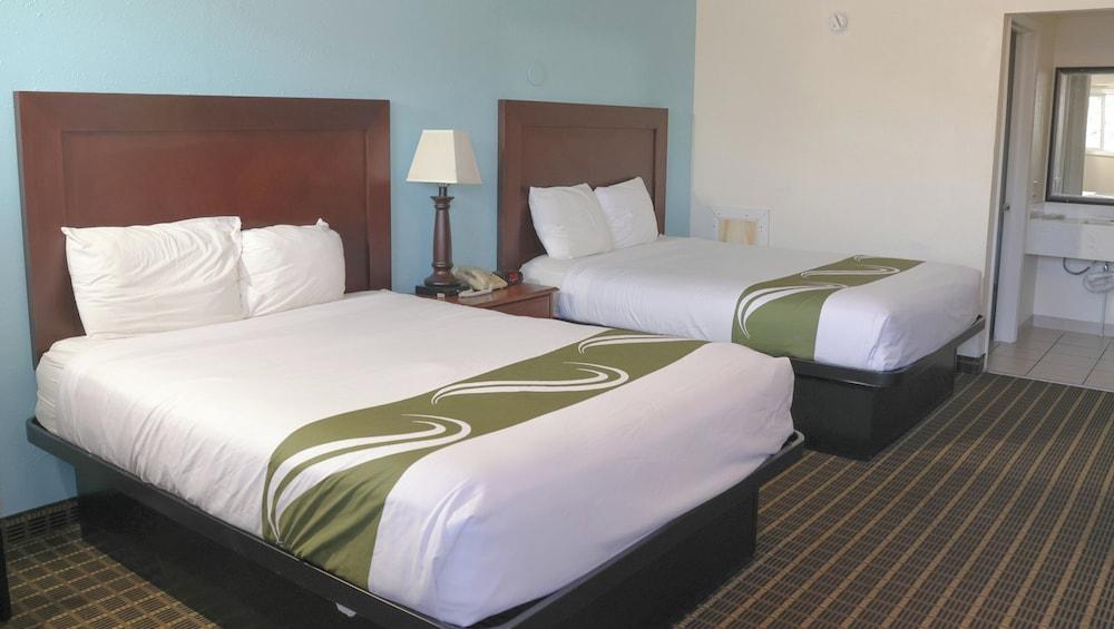 Chippewa Motel — hotel in Mount Pleasant