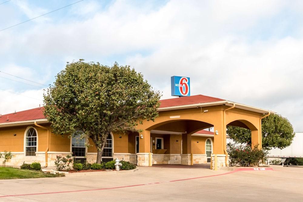 Motel 6 Alvarado, TX — hotel in Alvarado