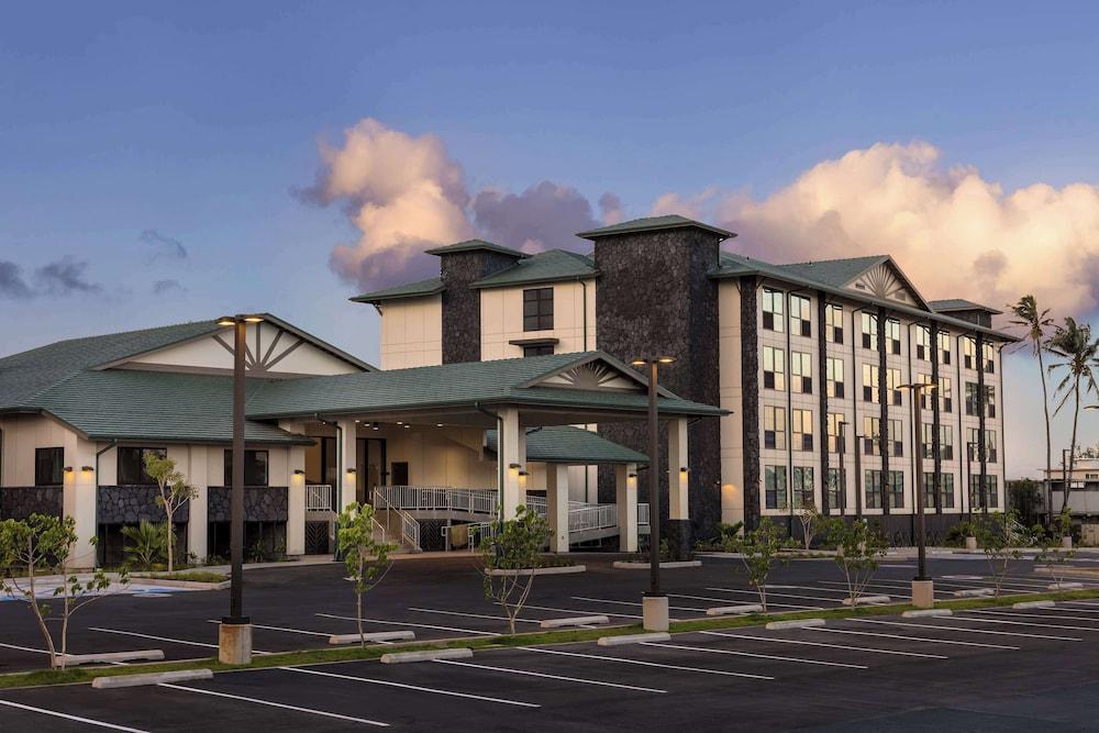 Hampton Inn & Suites Maui North Shore — hotel in Kahului