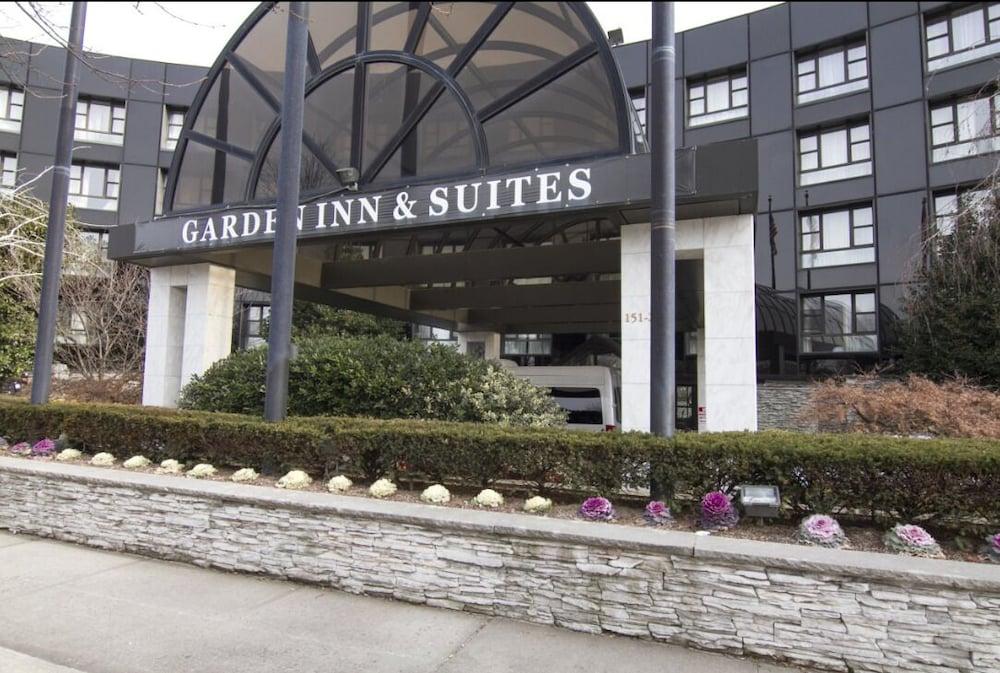 Garden Inn & Suites — hotel in Jamaica