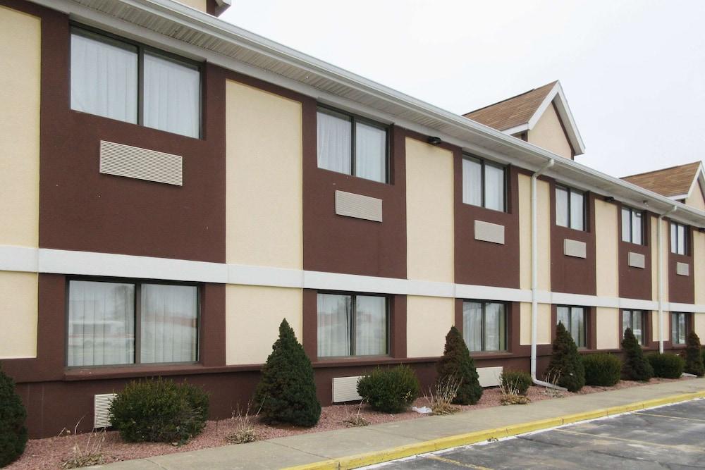 Quality Inn & Suites Benton Harbor - St. Joseph — hotel in Benton Harbor