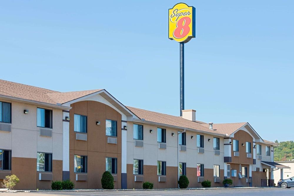 Super 8 by Wyndham Ripley — hotel in Ripley