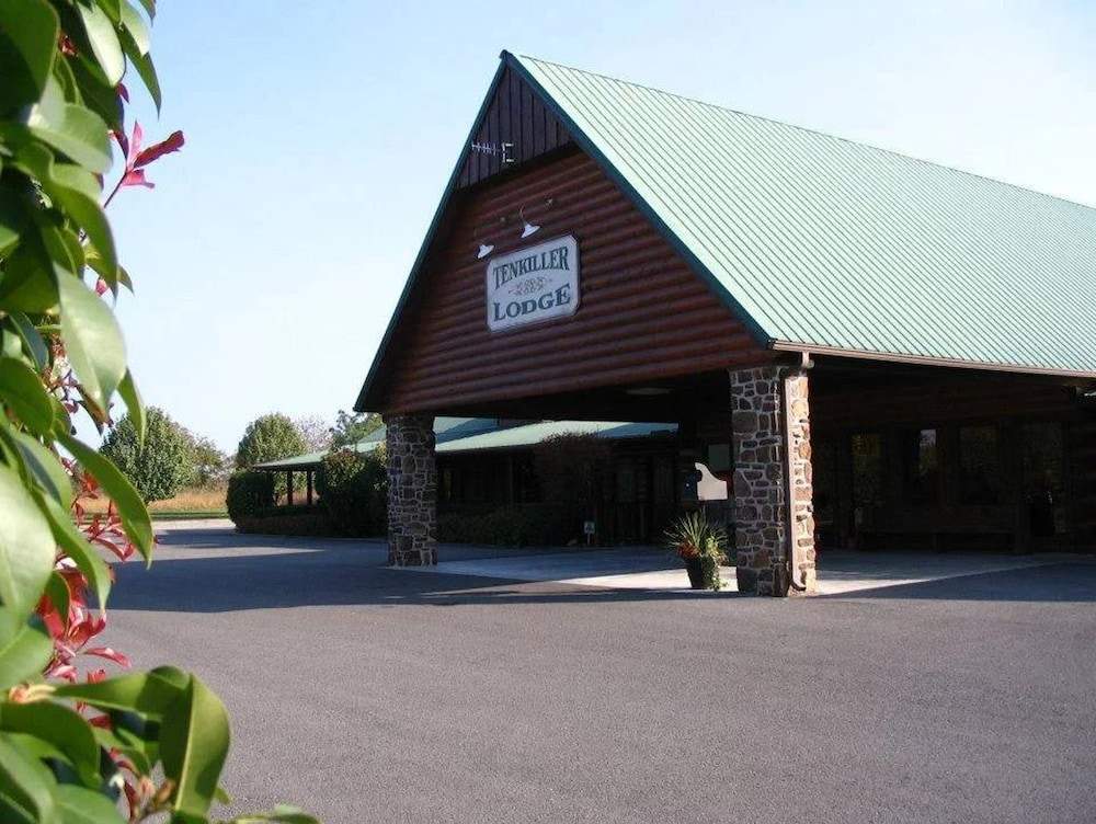 Tenkiller Lodge
