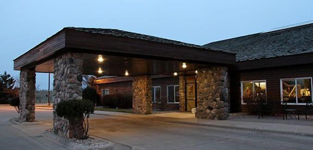 C'mon Inn Thief River Falls — hotel in Thief River Falls