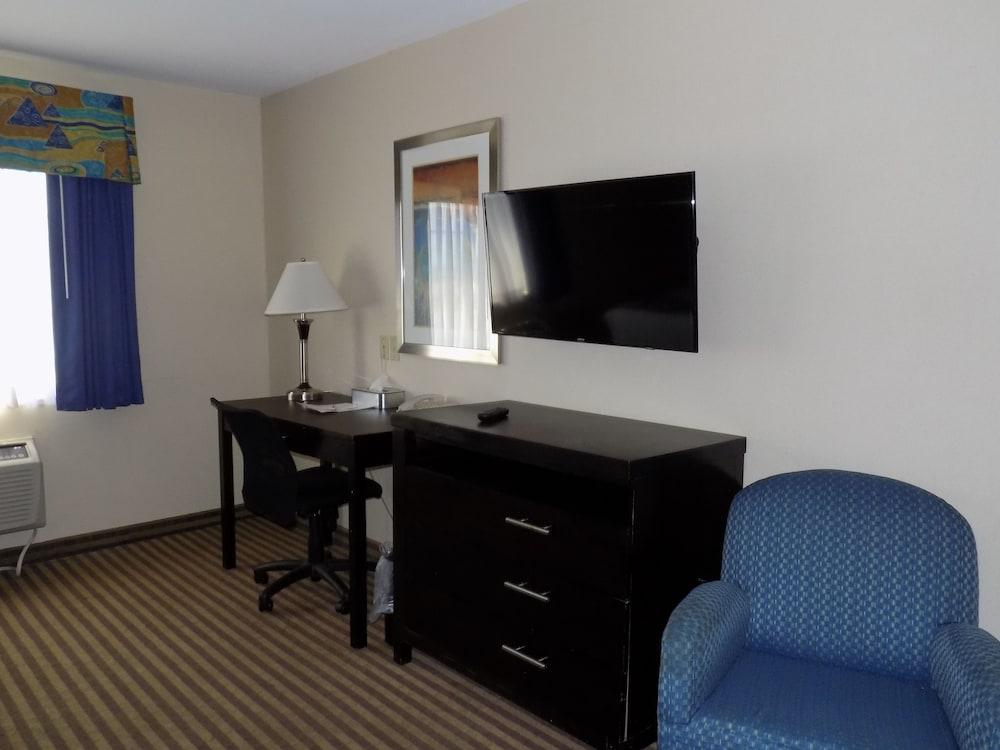 Rodeway Inn — hotel in Portage