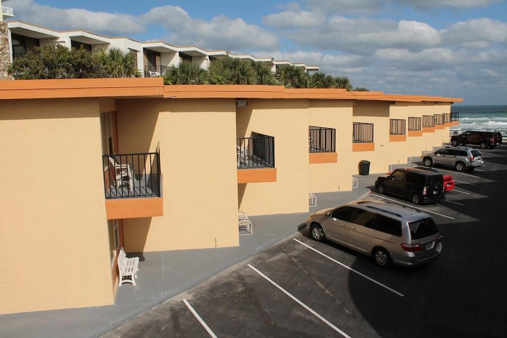 Grand Prix Motel on the Beach — hotel in Daytona Beach Shores