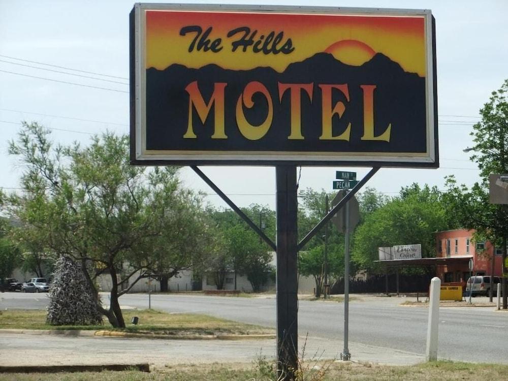 The Hills Motel — hotel in Junction