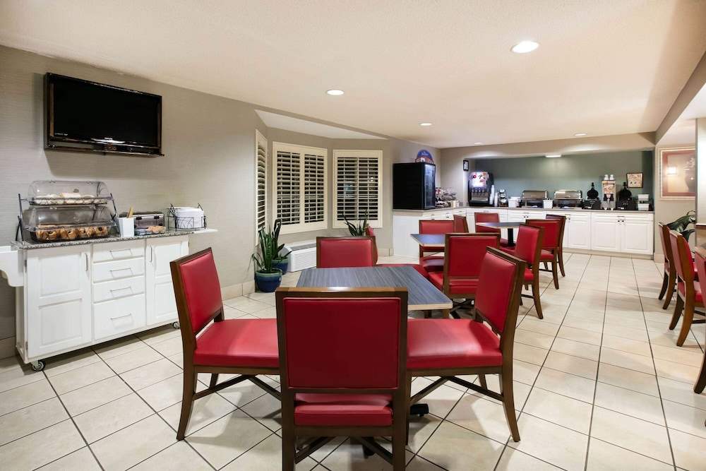 Baymont Inn & Suites by Wyndham Braselton