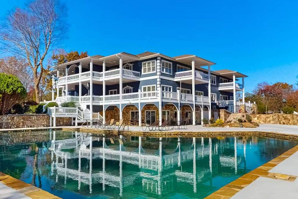 Whitepath Lodge And Resort