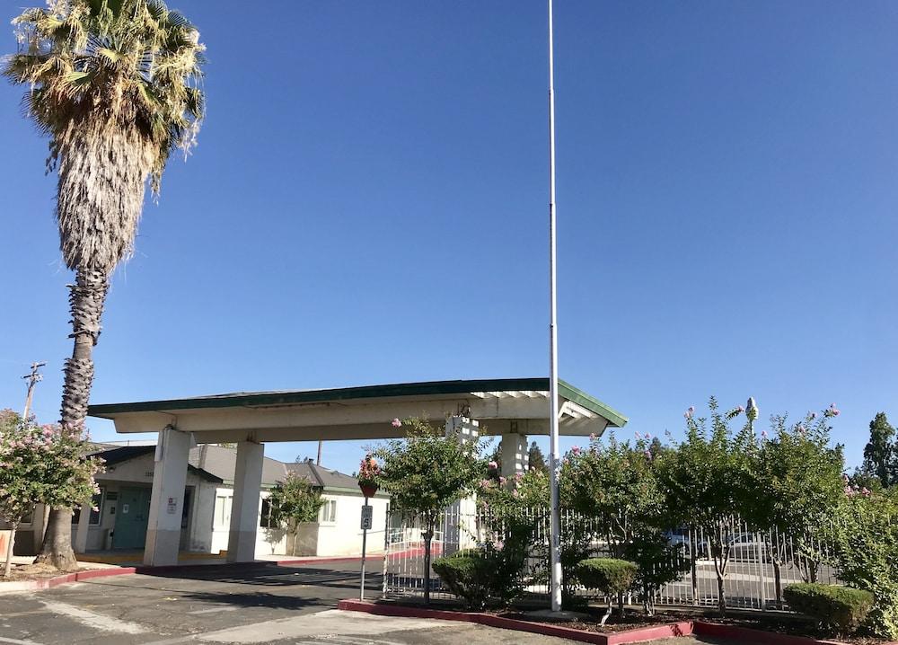Sunrise Inn Turlock — hotel in Turlock