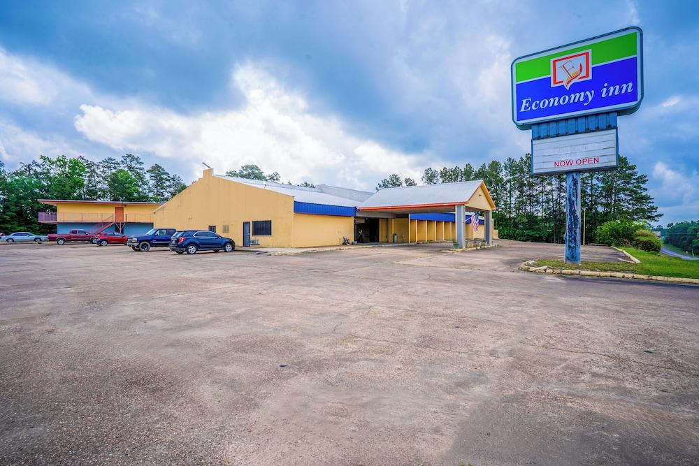 Economy Inn By OYO Livingston TX Hwy 59 — hotel in Livingston