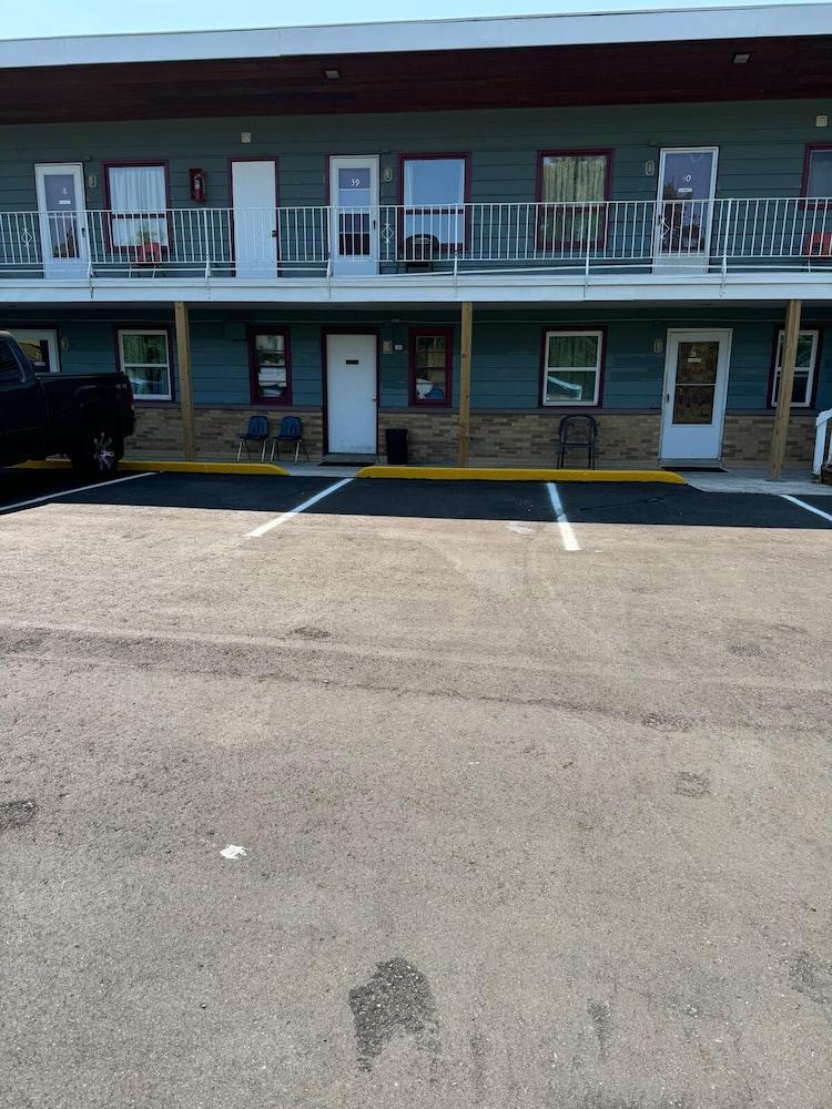 Economy Inn Cadillac MI by Hotel O — hotel in Cadillac