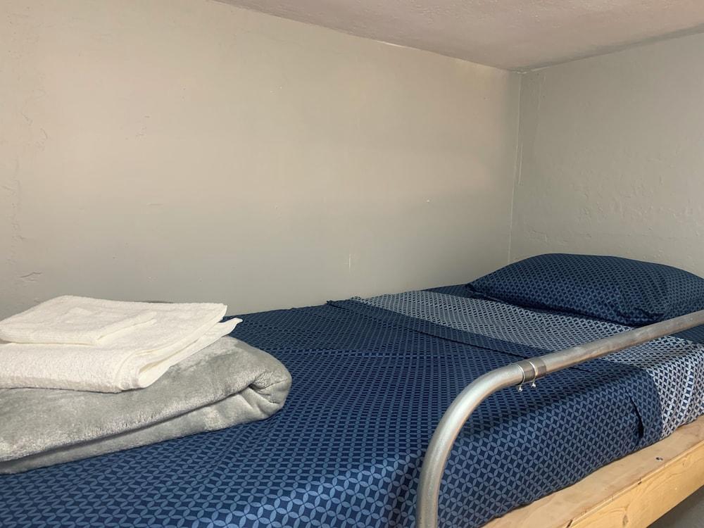 Lenny's Southy Hostel — hotel in St. Petersburg