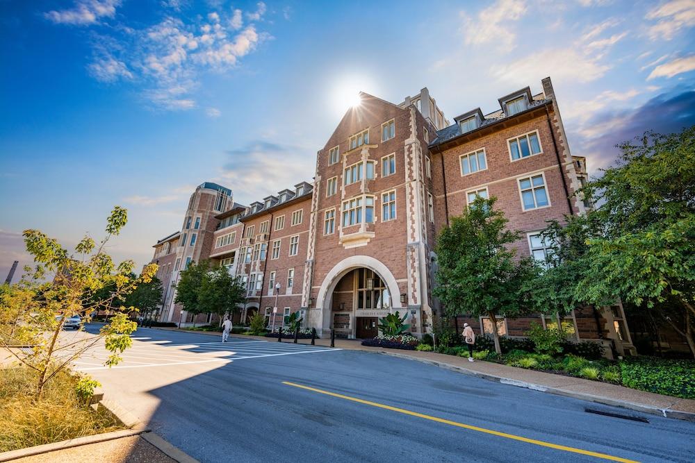 The Knight Center at Washington University — hotel in St. Louis
