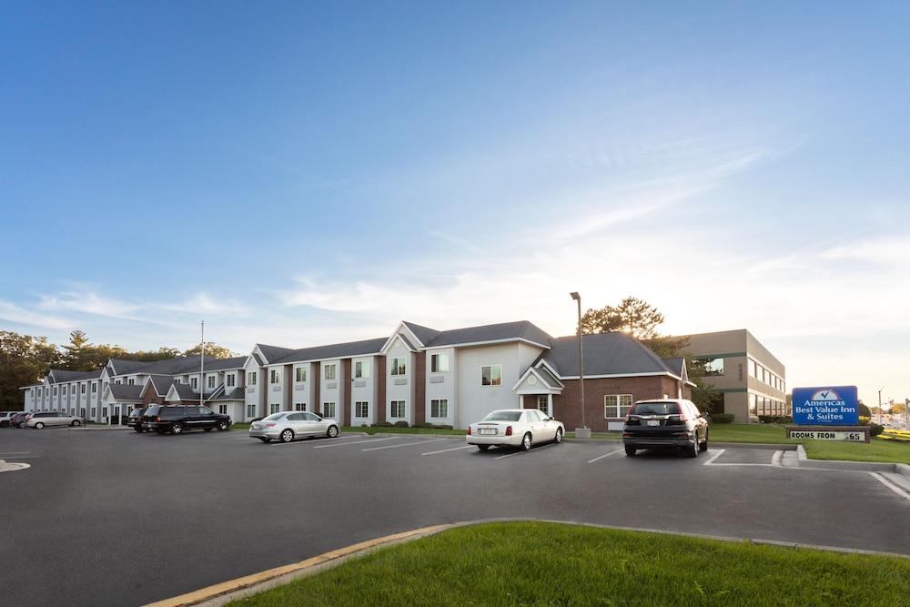 Americas Best Value Inn & Suites Racine — hotel in Mount Pleasant