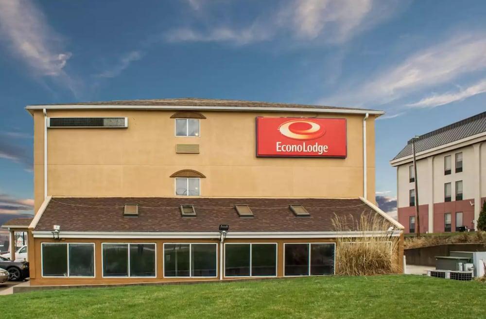 Econo Lodge Kent - Akron West — hotel in Kent
