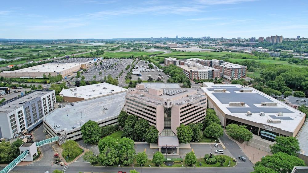 Harmony Suites — hotel in Secaucus
