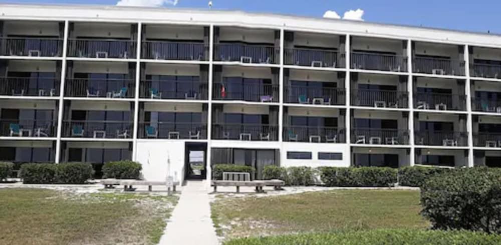 Surf Suites — hotel in Wrightsville Beach