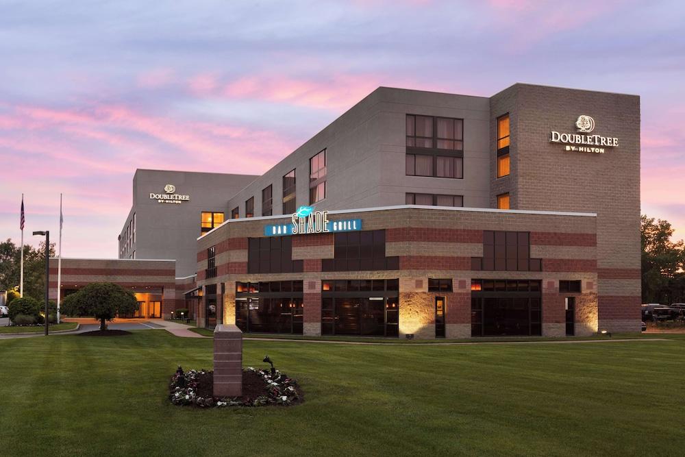 DoubleTree by Hilton Hartford - Bradley Airport — hotel in Windsor Locks