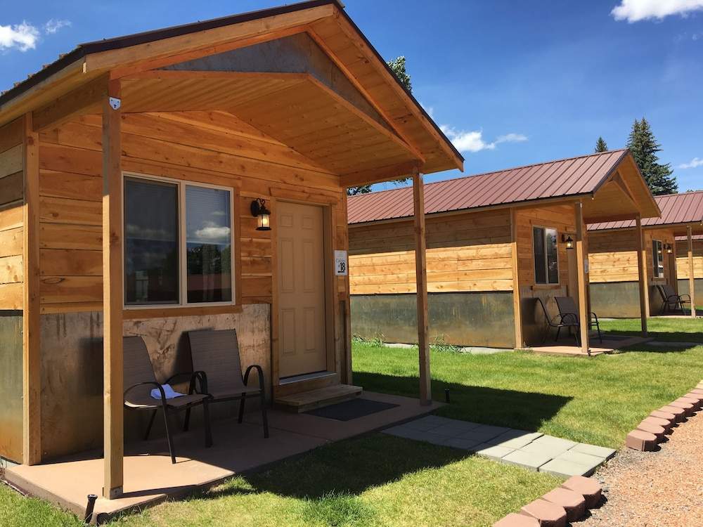 Mountain Ridge Cabins and Lodging