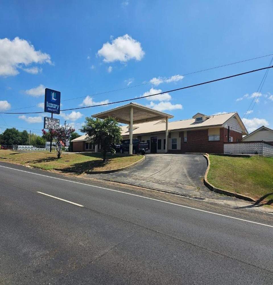 Luxury Inn & Suites and RV Park
