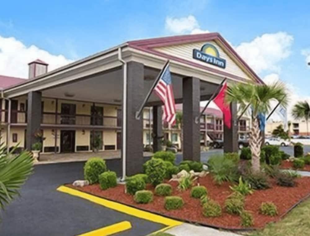 Days Inn by Wyndham West Memphis — hotel in West Memphis