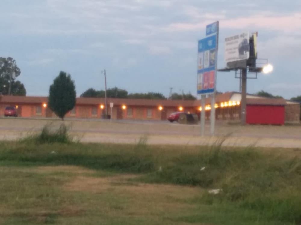 Budget Host Motel Gainesville — hotel in Gainesville