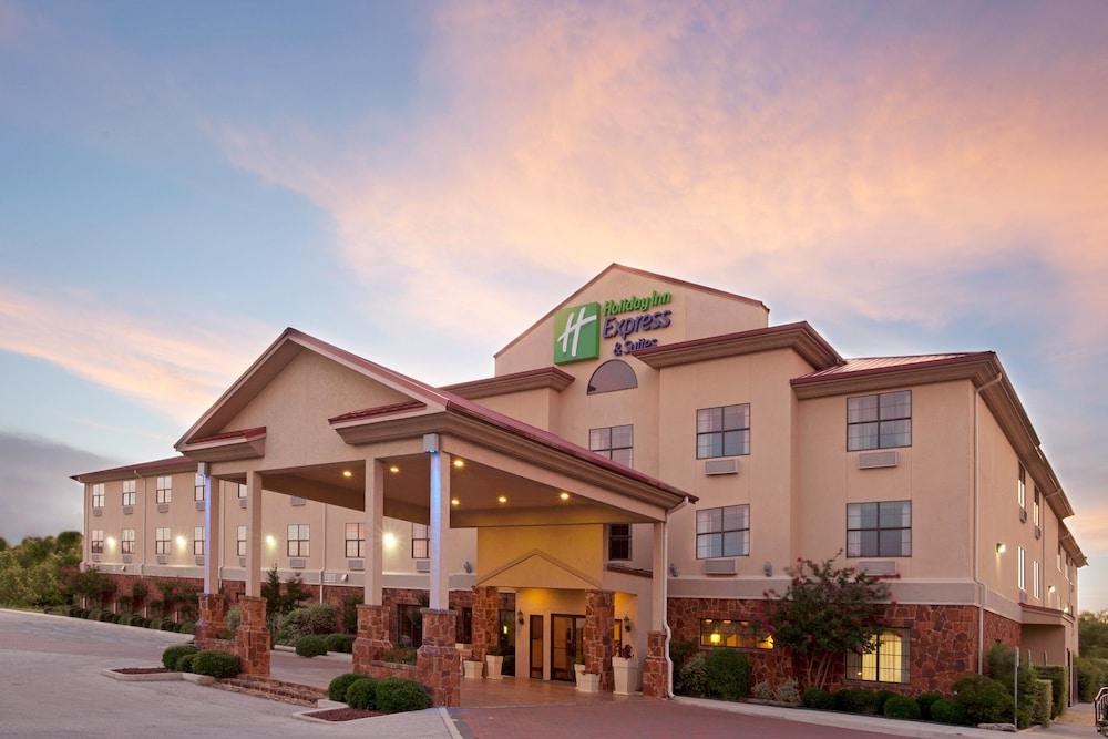 Holiday Inn Express Hotel & Suites Kerrville by IHG — hotel in Kerrville