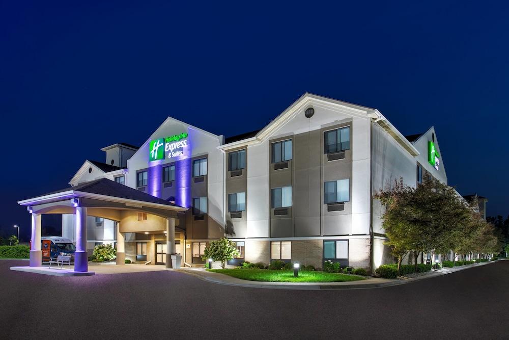 Holiday Inn Express Hotel & Suites Belleville by IHG — hotel in Belleville