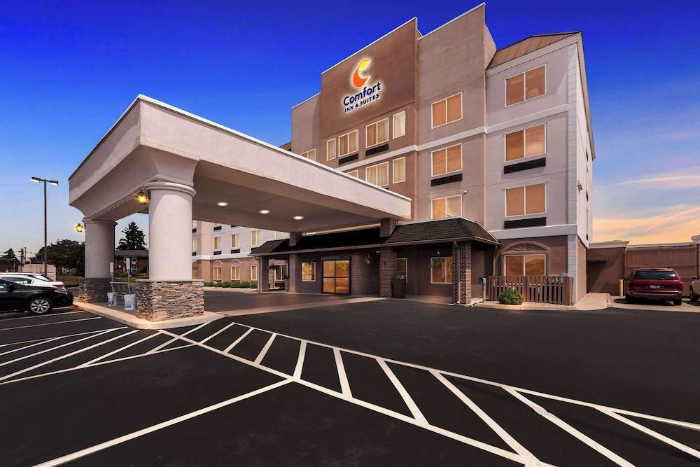Comfort Inn & Suites Heath - Newark South