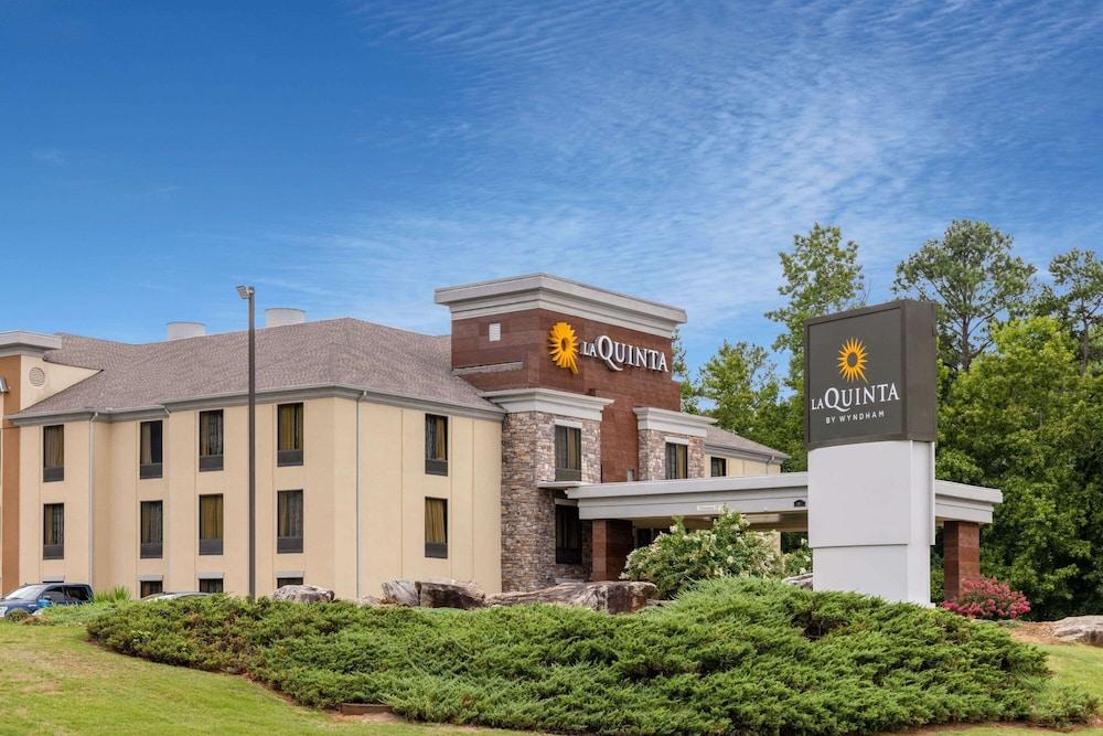 La Quinta Inn & Suites by Wyndham Covington — hotel in Covington