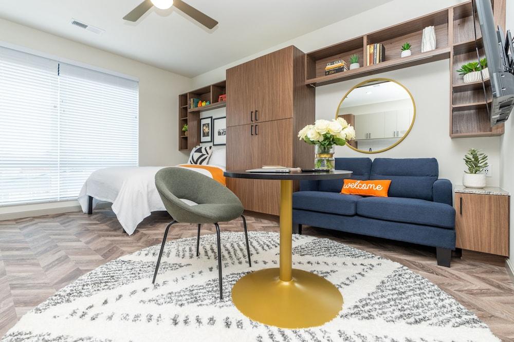 Yugo Guest Suites — hotel in Urbana