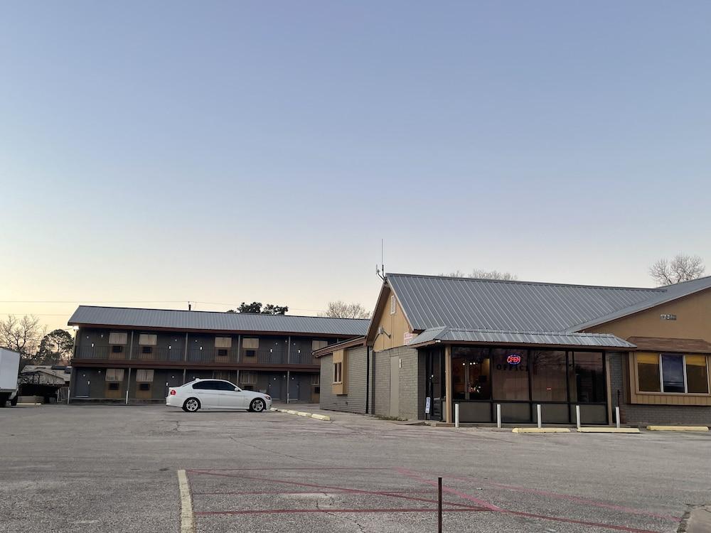 Sky Inn — hotel in Rockdale