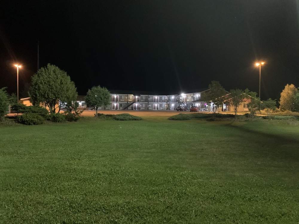 Pine River Inn