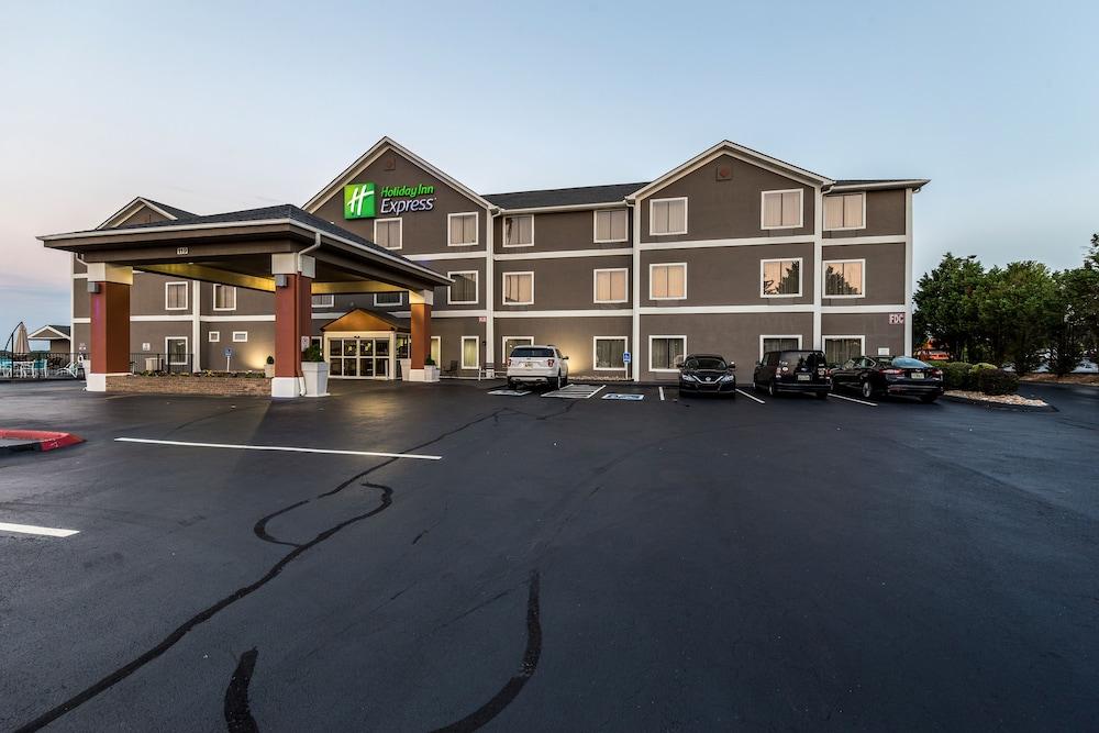 Holiday Inn Express Dandridge by IHG — hotel in Dandridge