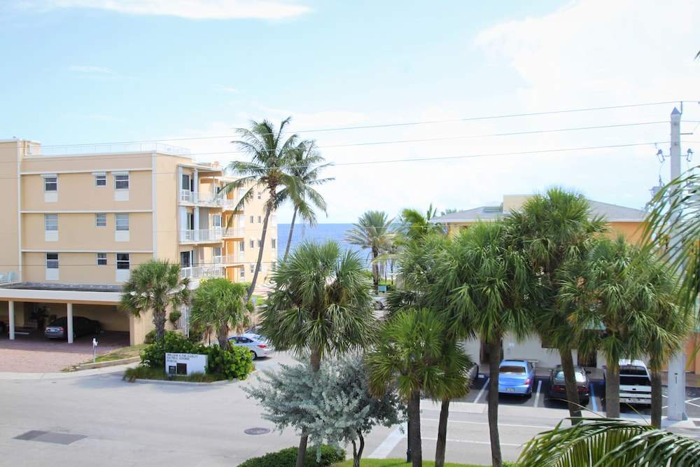 Sea Spray Inn