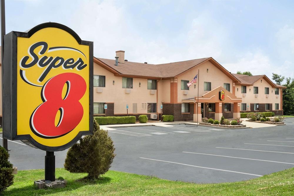 Super 8 by Wyndham Mayfield — hotel in Mayfield
