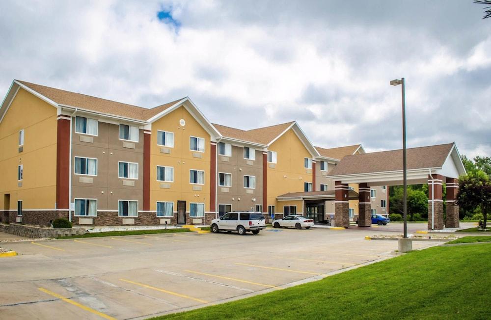 Quality Suites St. Joseph — hotel in St. Joseph