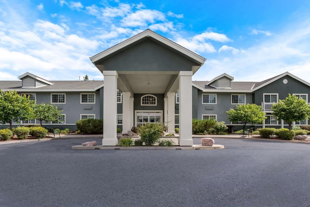 Best Western Rose Quartz Inn — hotel in Chester