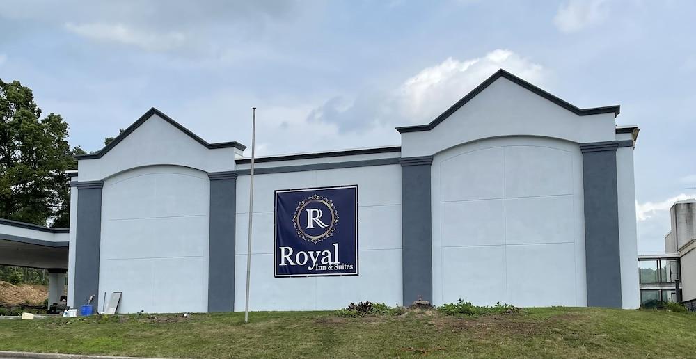 The Royal Inn & Suites — hotel in Akron