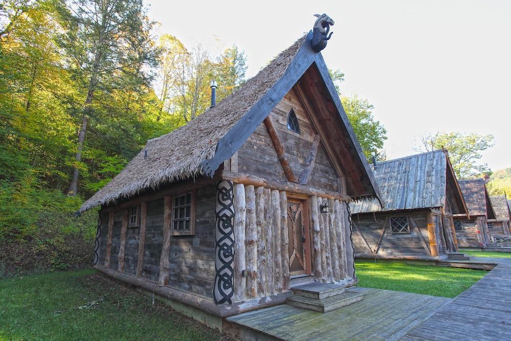 Vikings Villages Resort — hotel in Brattleboro